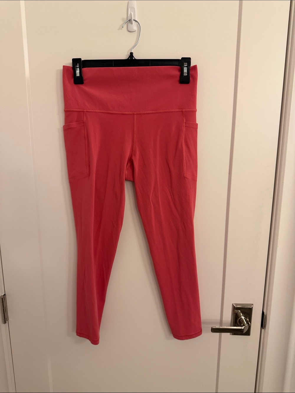 Athleta Pink Salutation Stash 7/8 Leggings